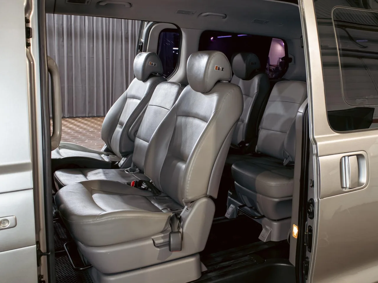 Hyundai Grand Starex