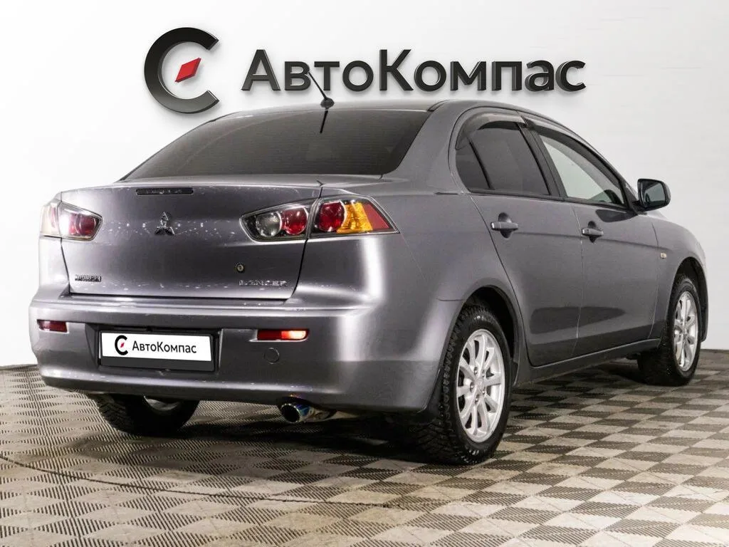 Mitsubishi Lancer