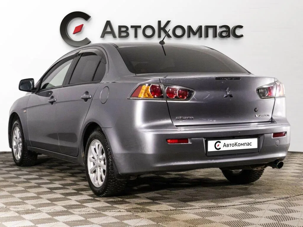 Mitsubishi Lancer