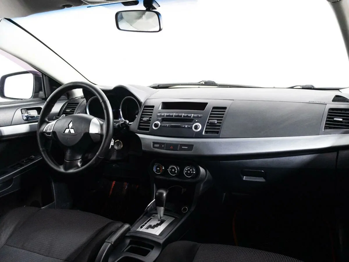 Mitsubishi Lancer