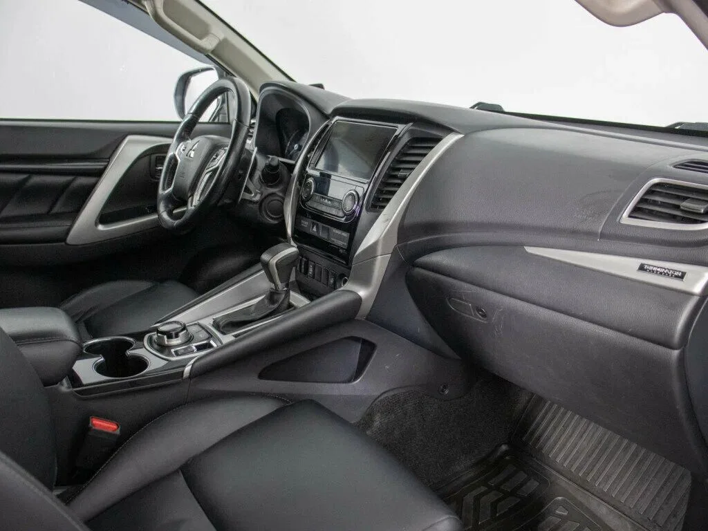 Mitsubishi Pajero Sport