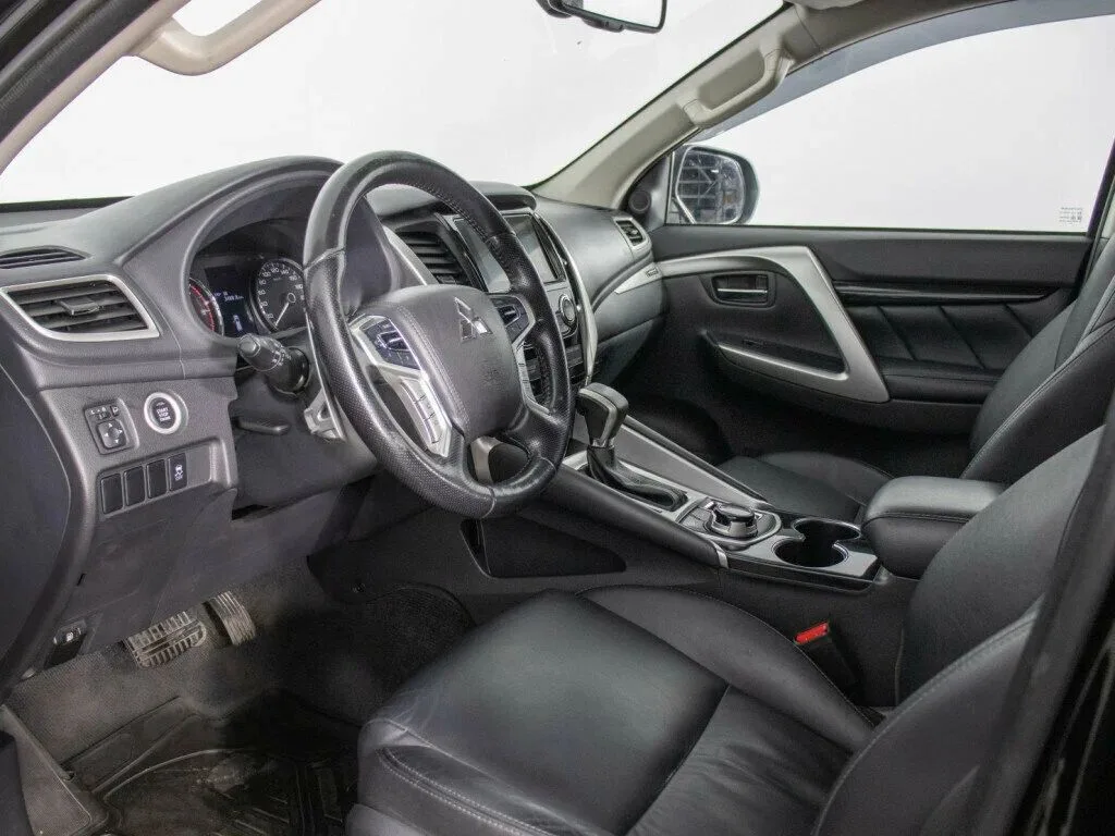 Mitsubishi Pajero Sport