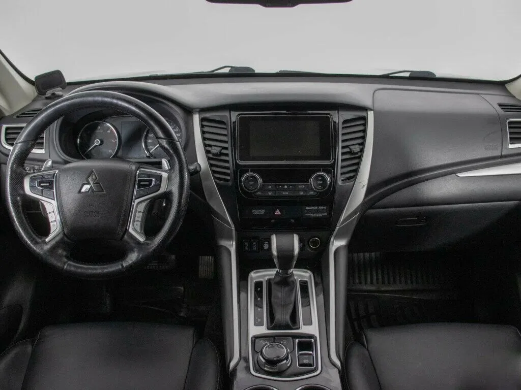 Mitsubishi Pajero Sport