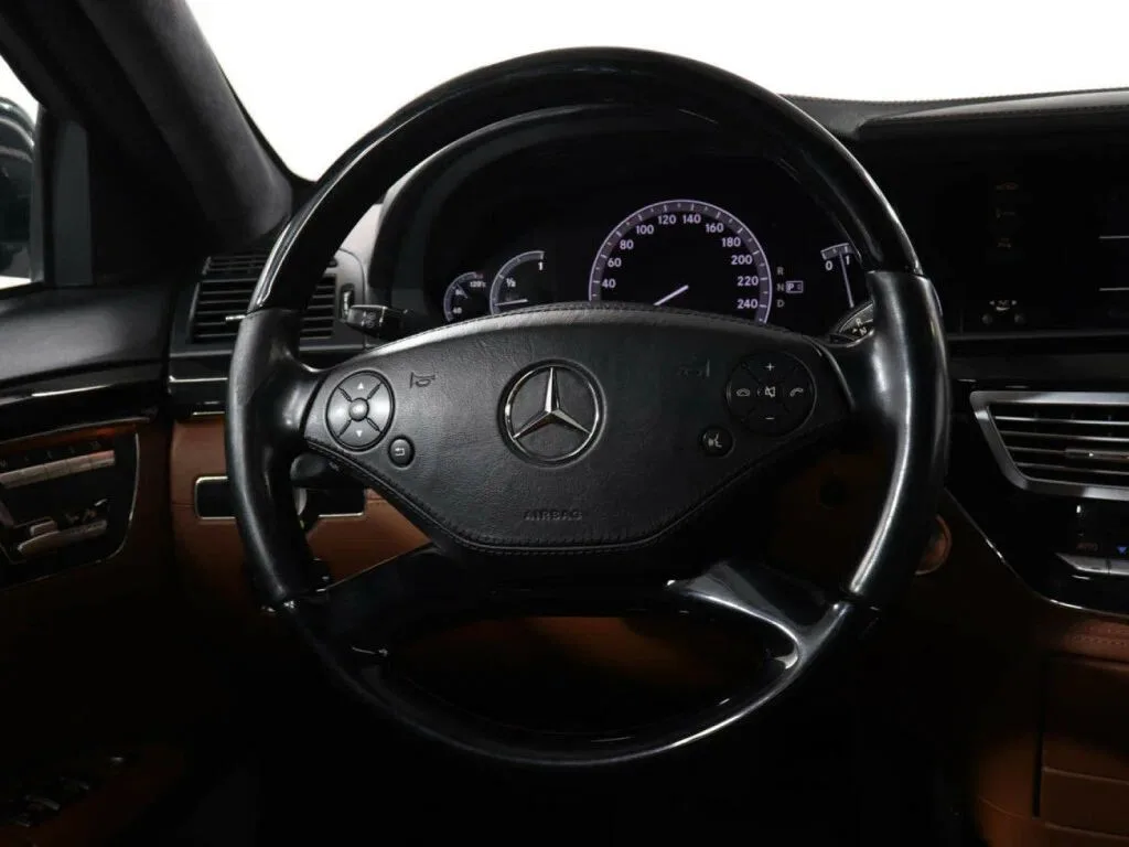 Mercedes-Benz S-Класс