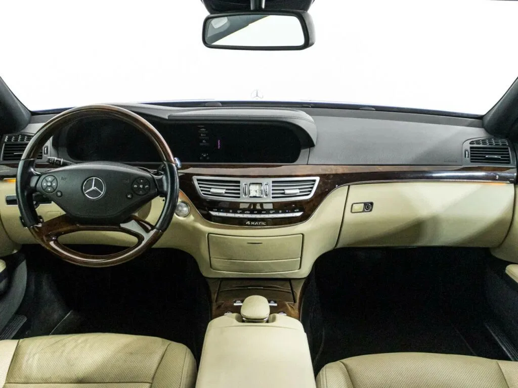 Mercedes-Benz S-Класс