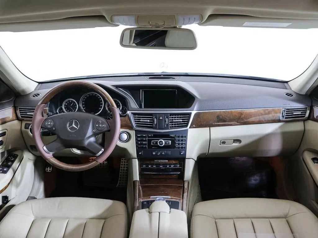 Mercedes-Benz E-Класс