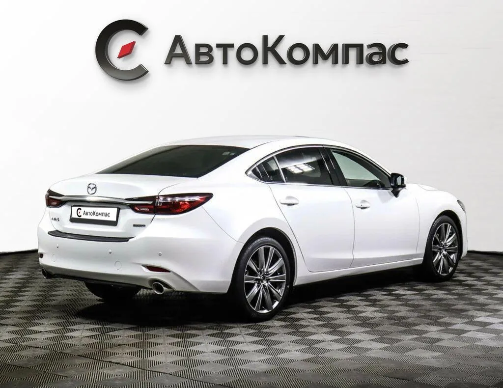 Mazda 6