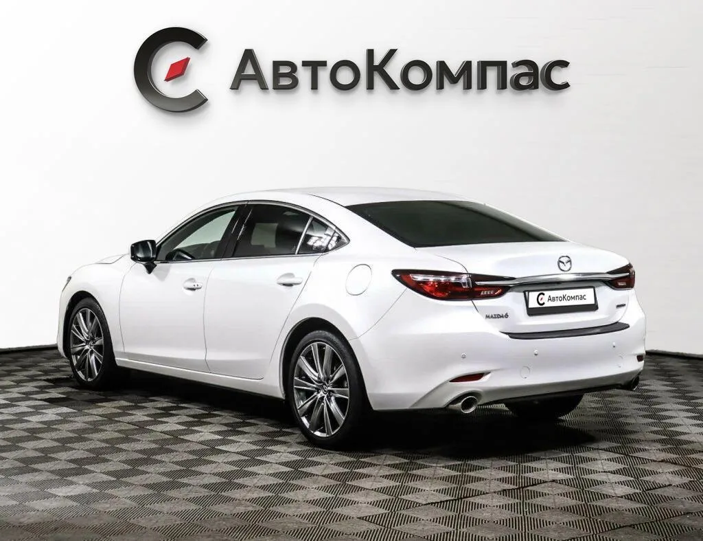 Mazda 6