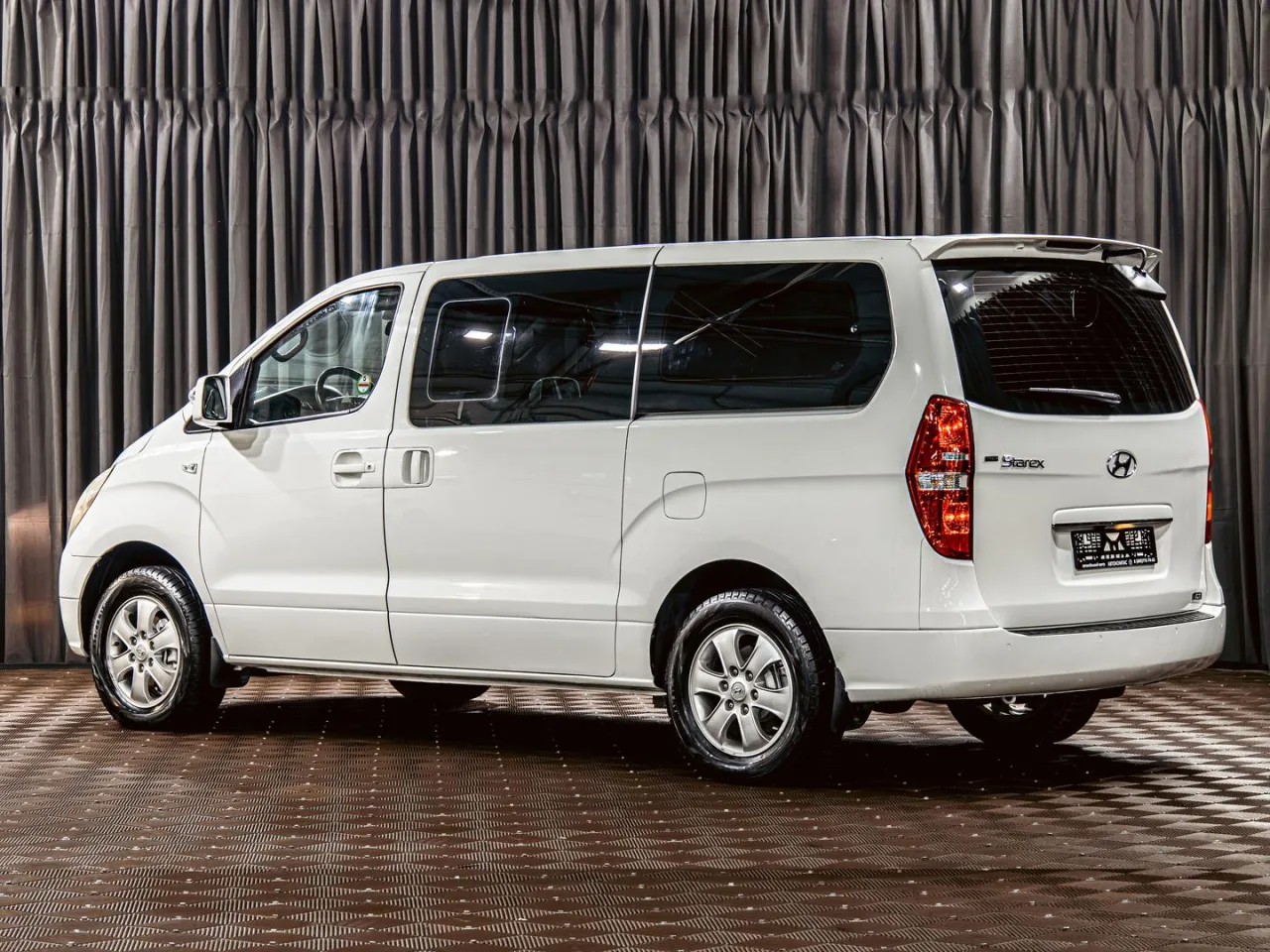 Hyundai Grand Starex