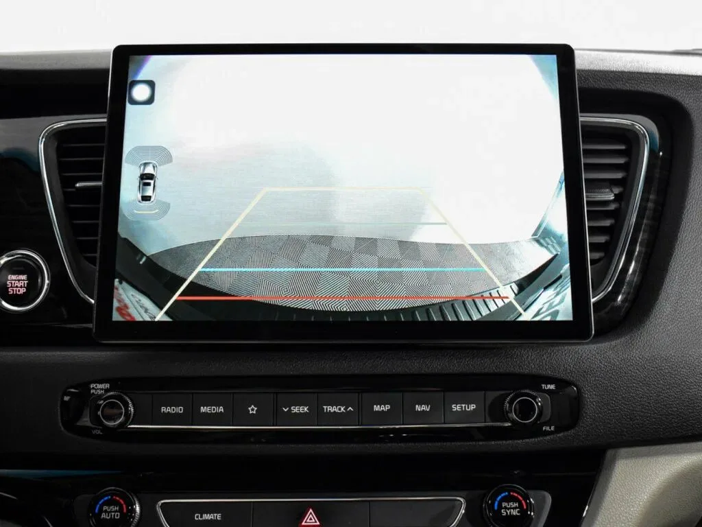 Kia Carnival