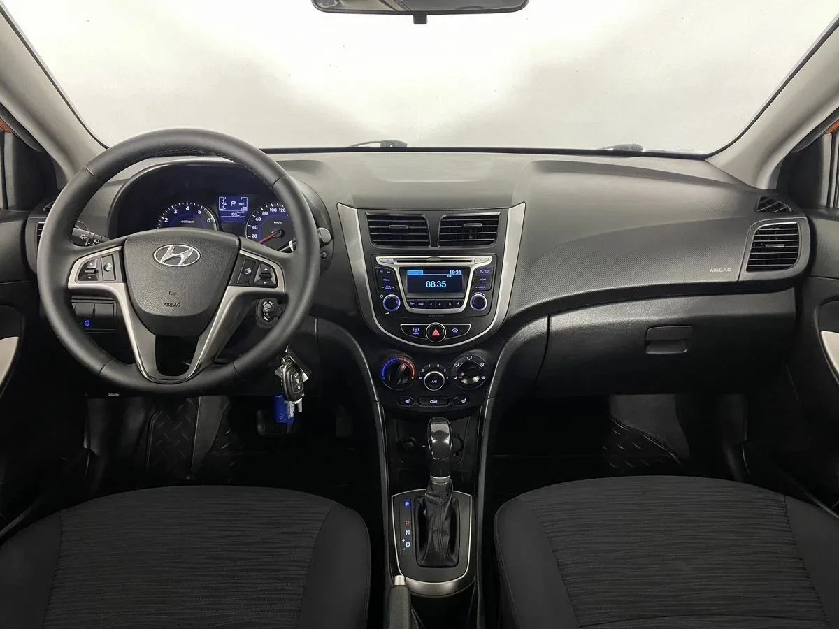 Hyundai Solaris