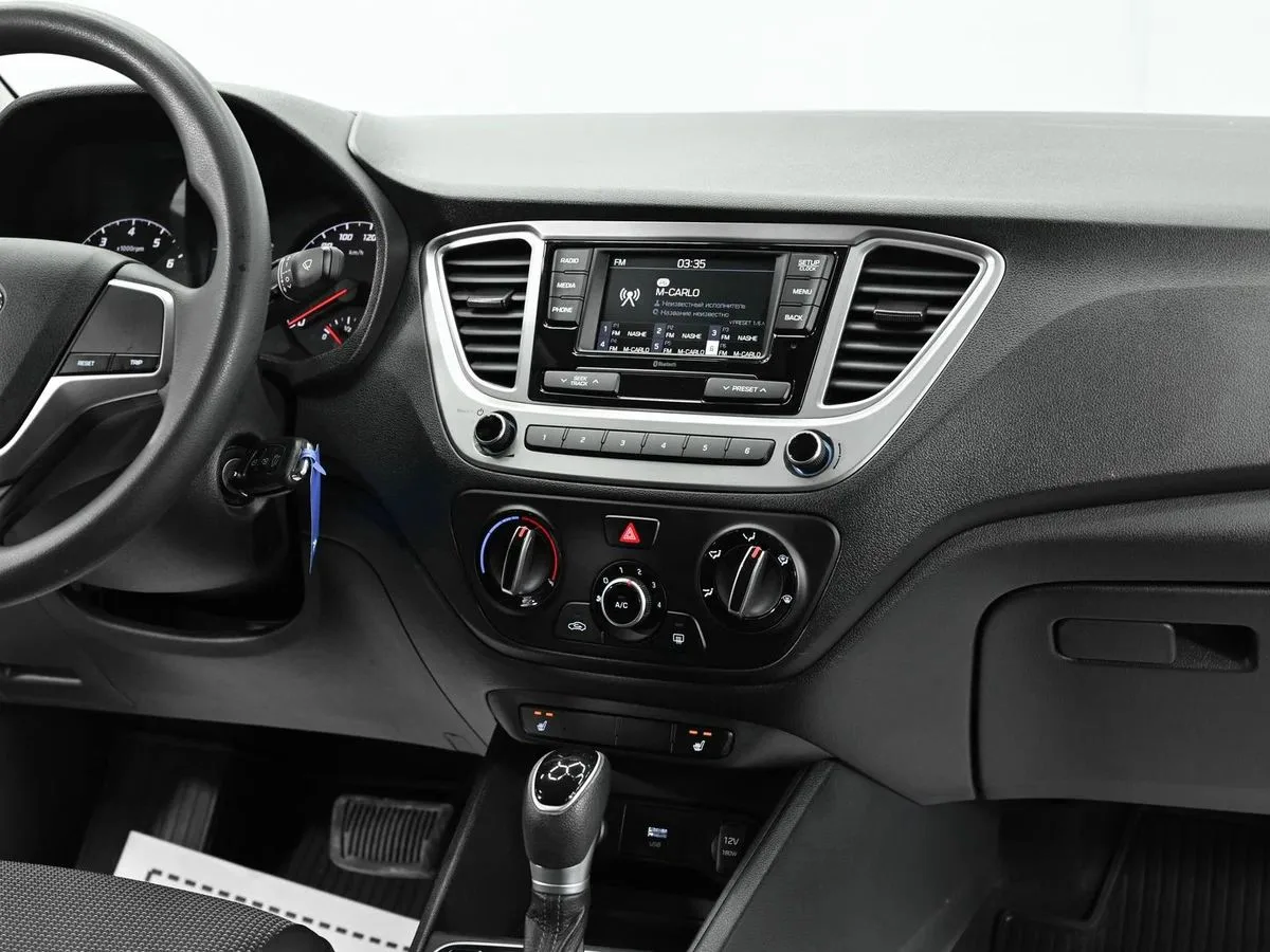 Hyundai Solaris