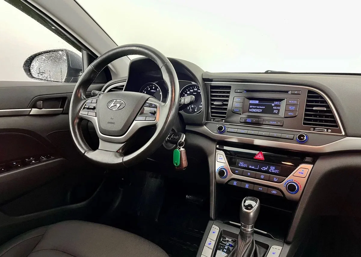 Hyundai Elantra
