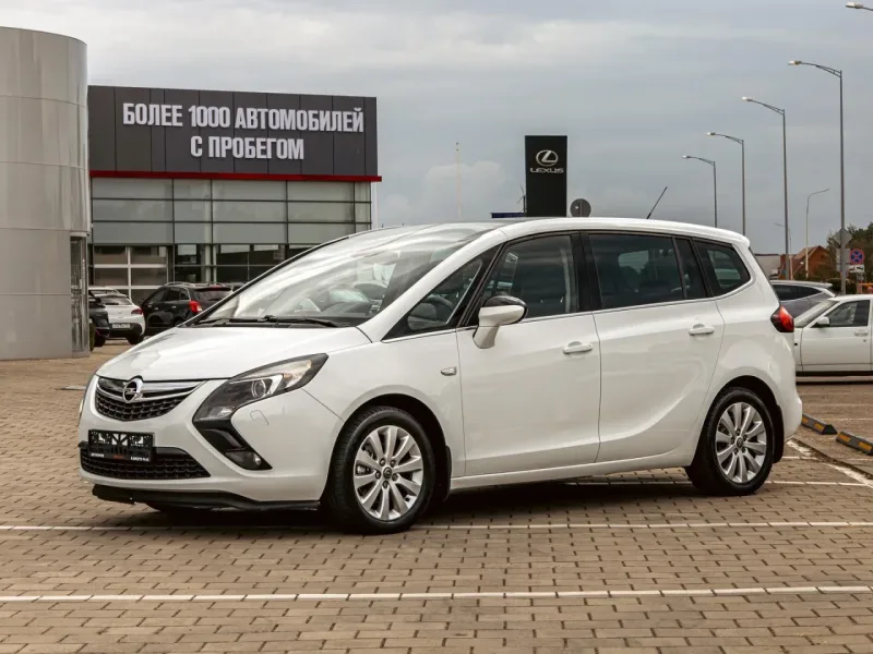 Opel Zafira 2016