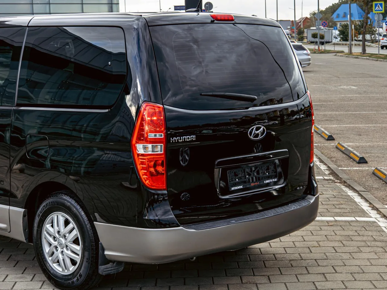 Hyundai H-1