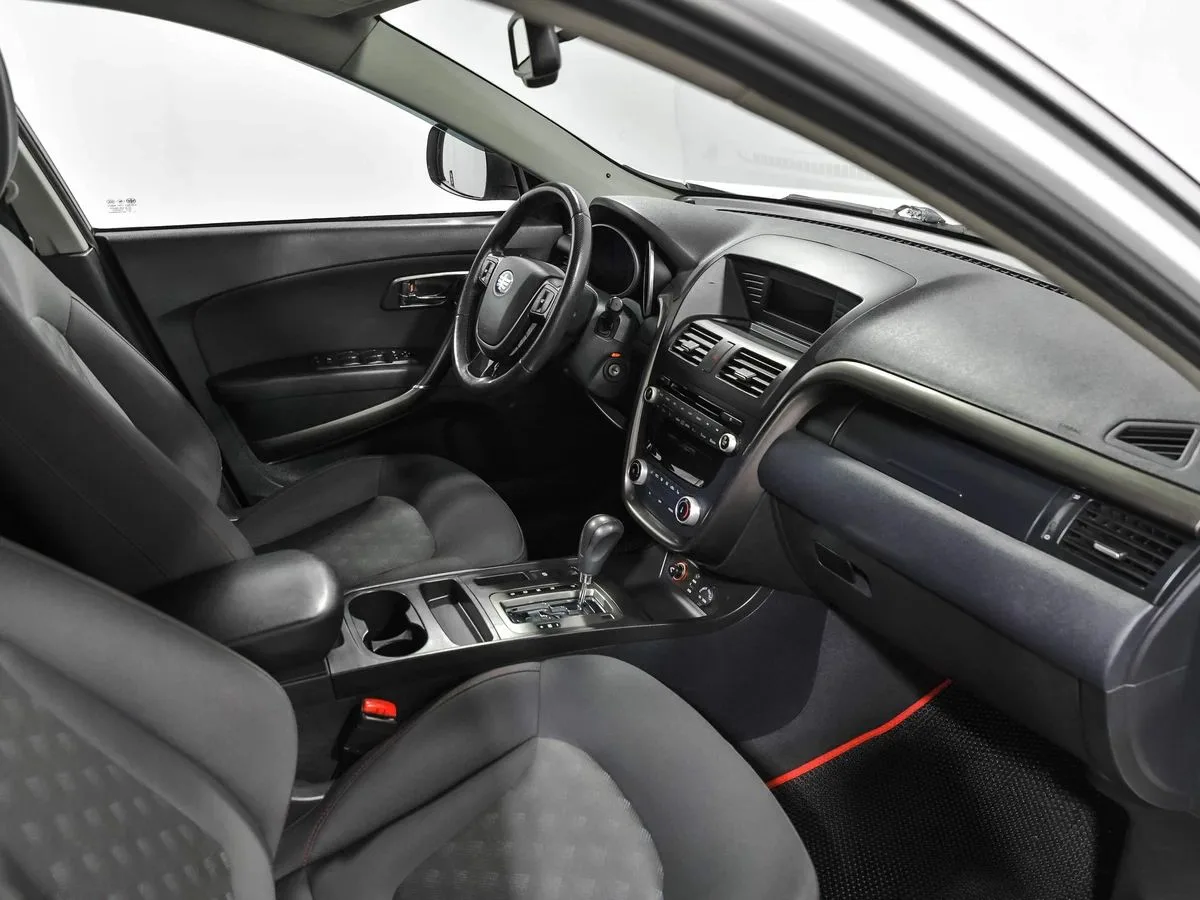 FAW Besturn X80