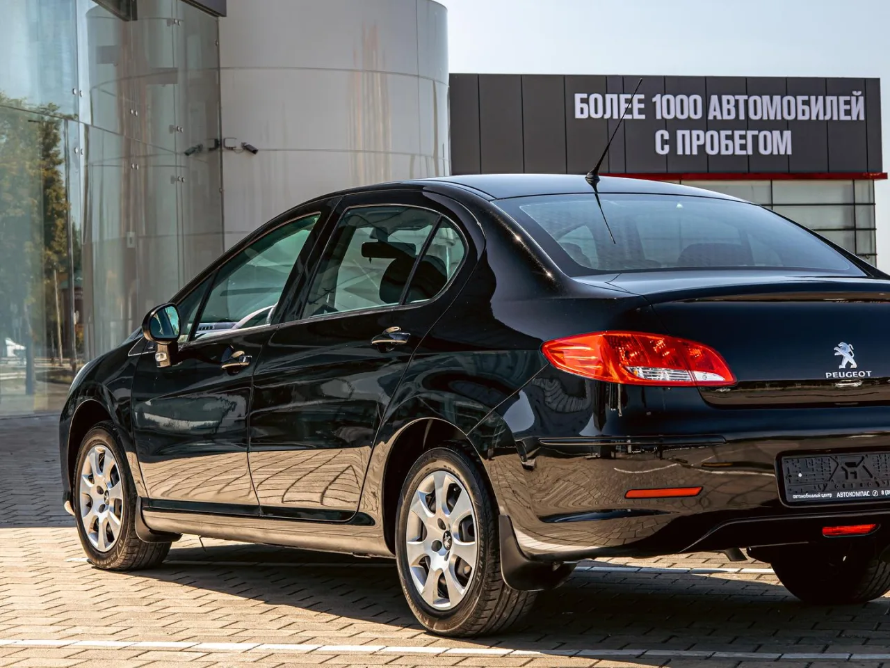 Peugeot 408