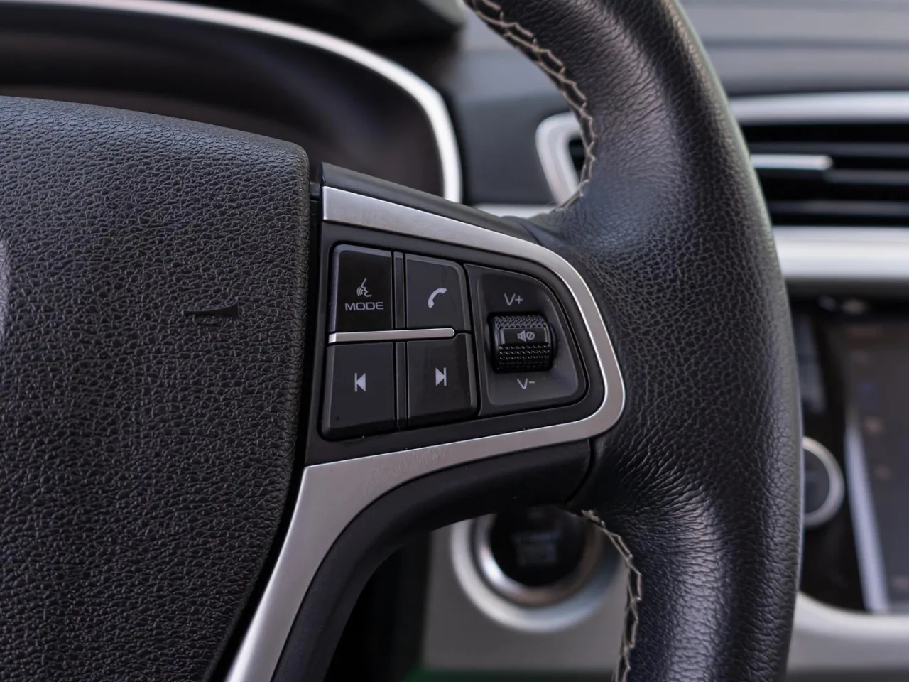 Geely Atlas