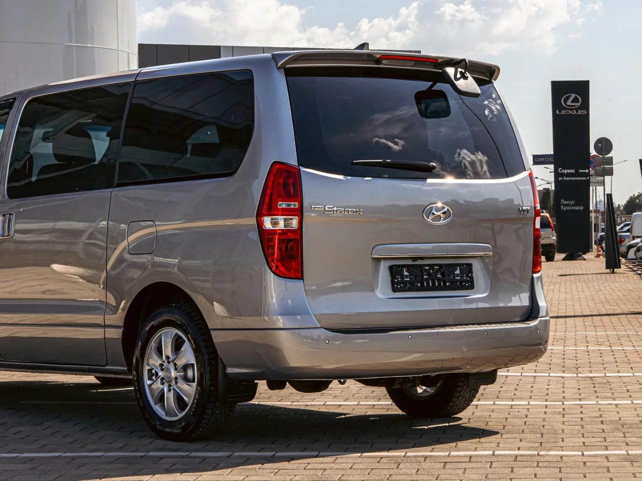 Hyundai Grand Starex