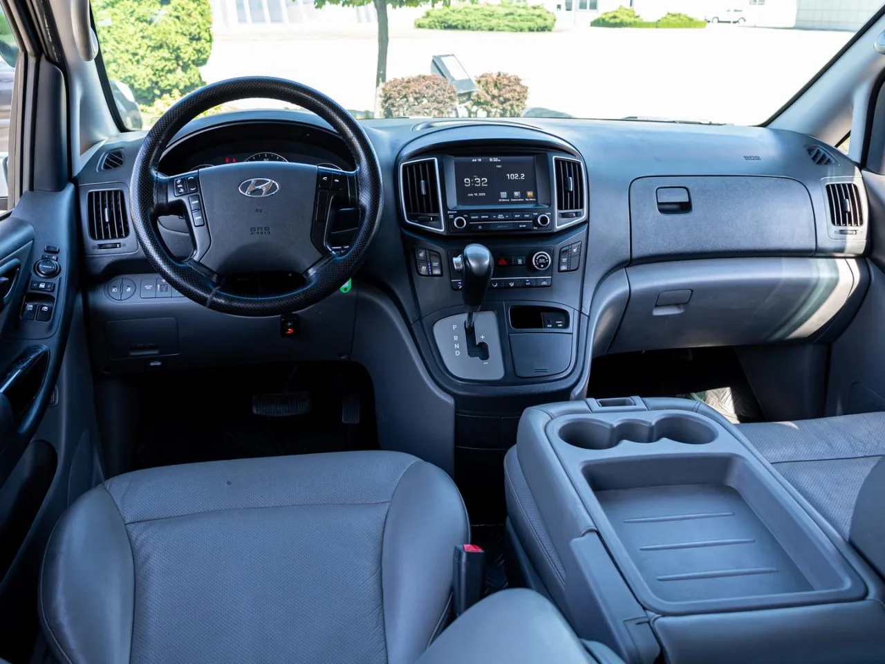Hyundai Grand Starex