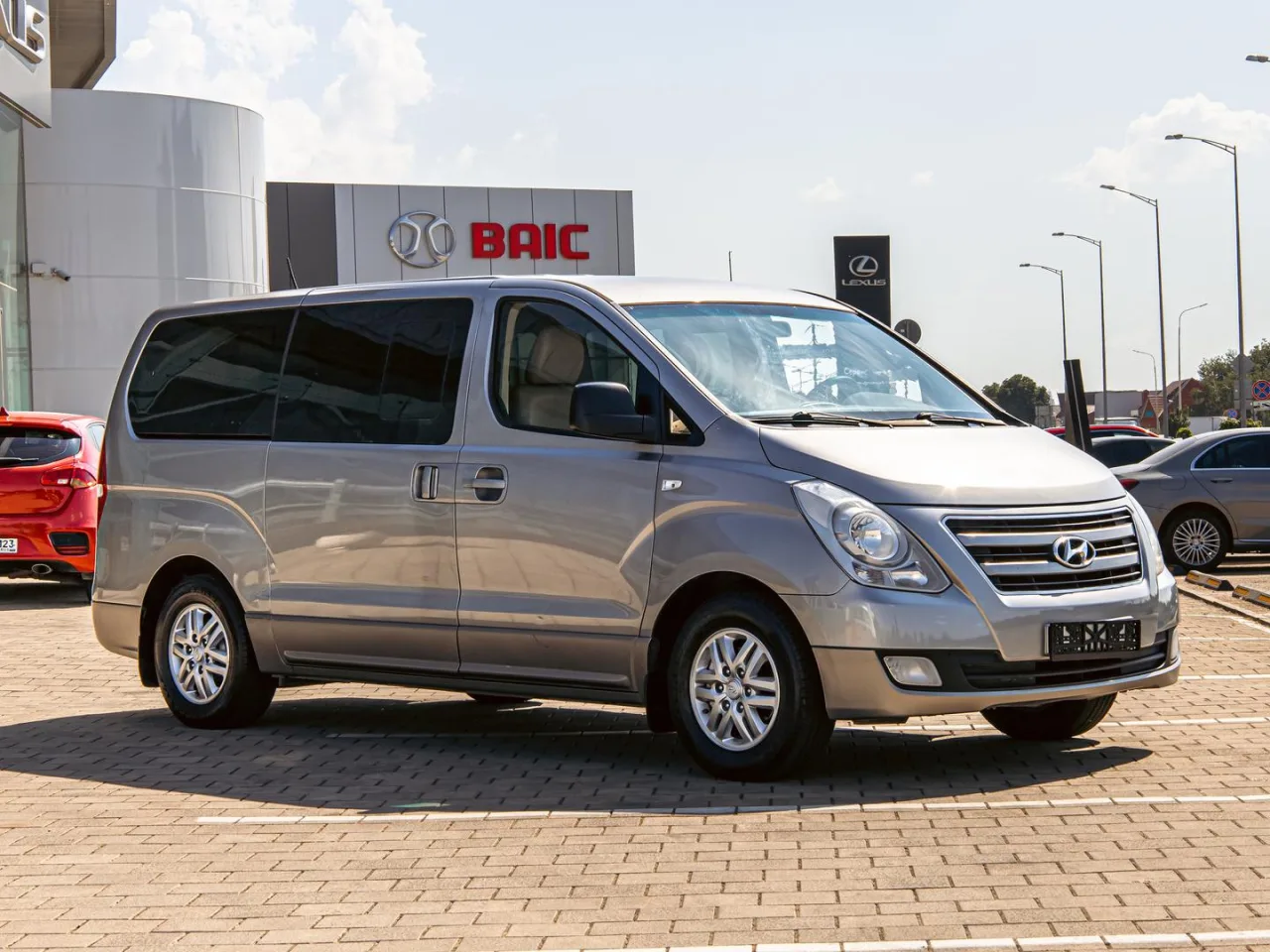 Hyundai H-1