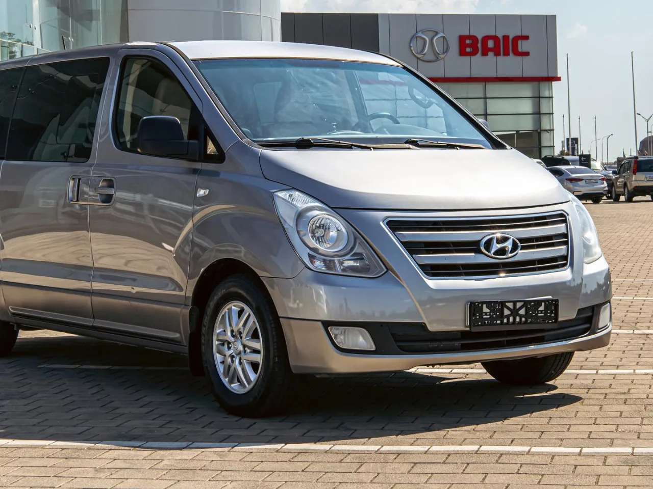 Hyundai H-1