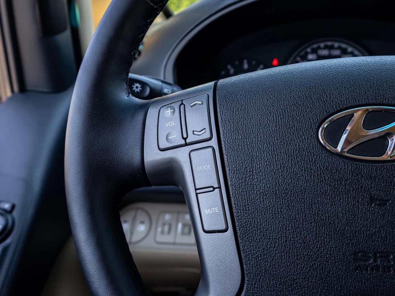 Hyundai H-1