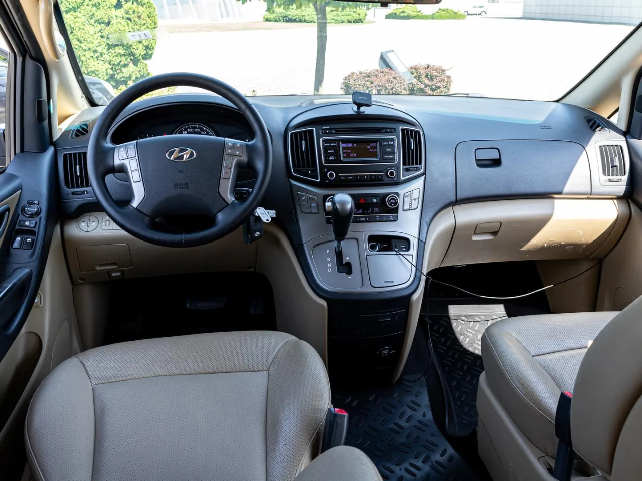 Hyundai H-1