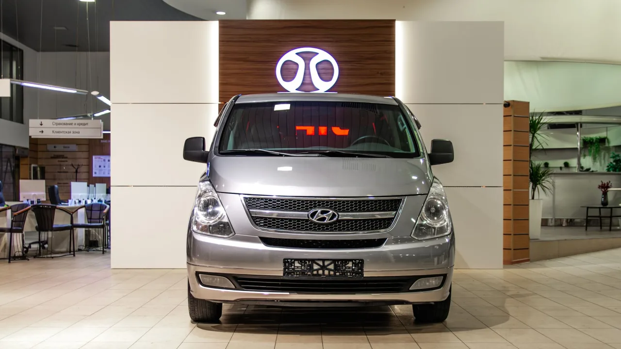 Hyundai Grand Starex