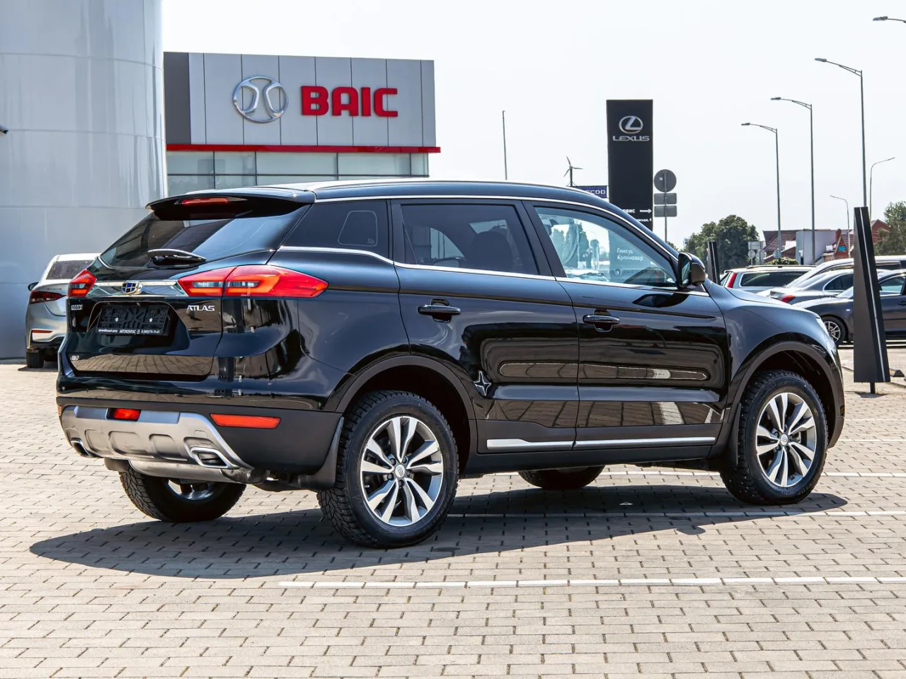 Geely Atlas