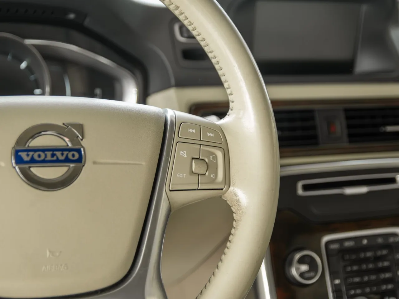 Volvo XC70