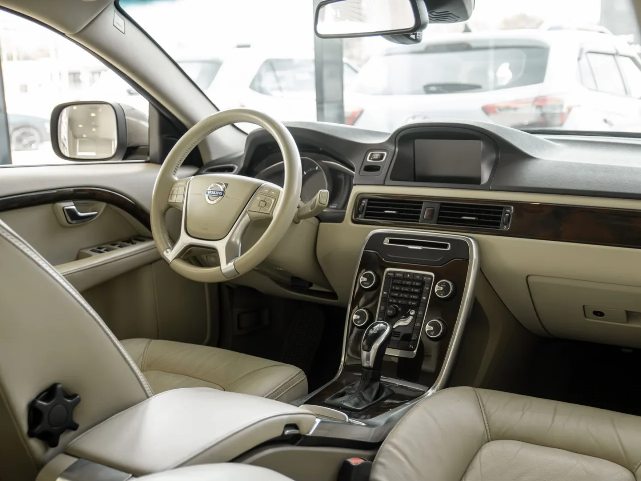 Volvo XC70