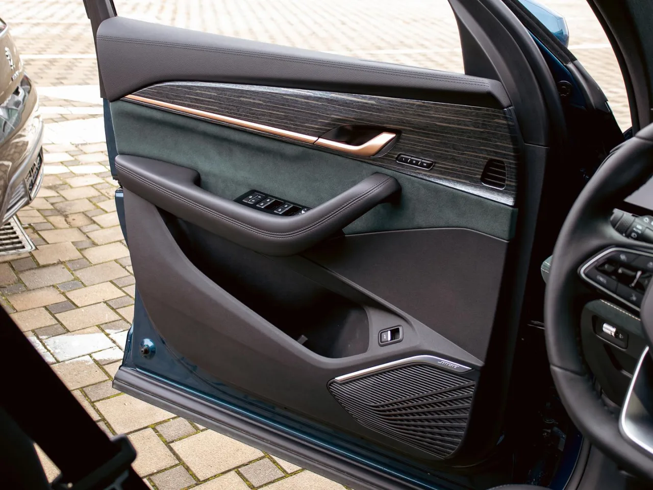 Geely Monjaro