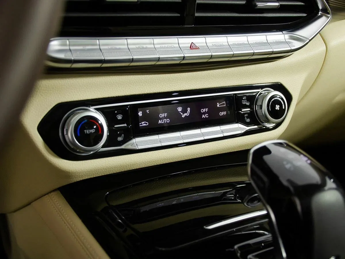 FAW Bestune T77