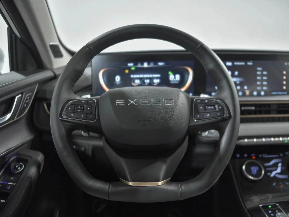 Exeed LX