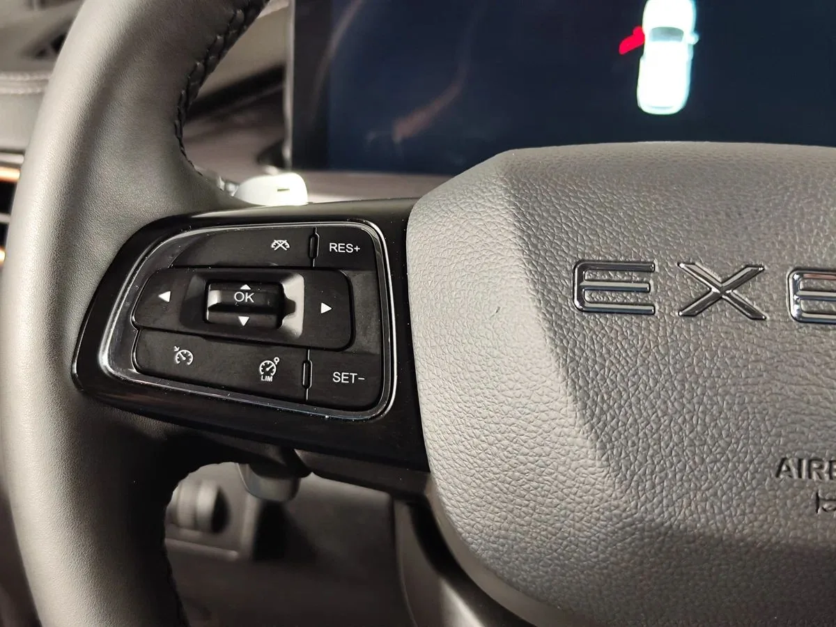 Exeed LX