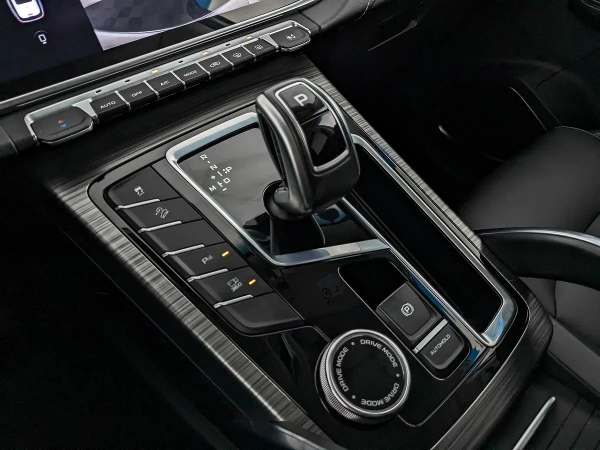 Geely Atlas Pro