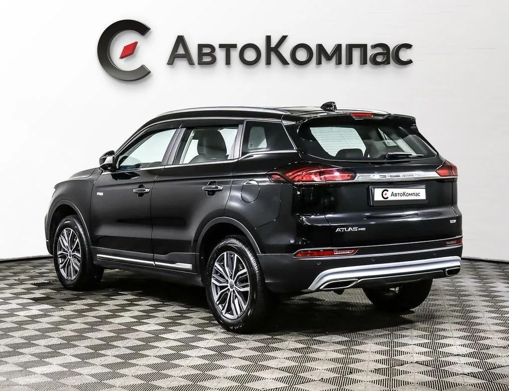 Geely Atlas Pro