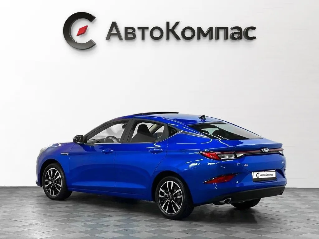 JAC J7