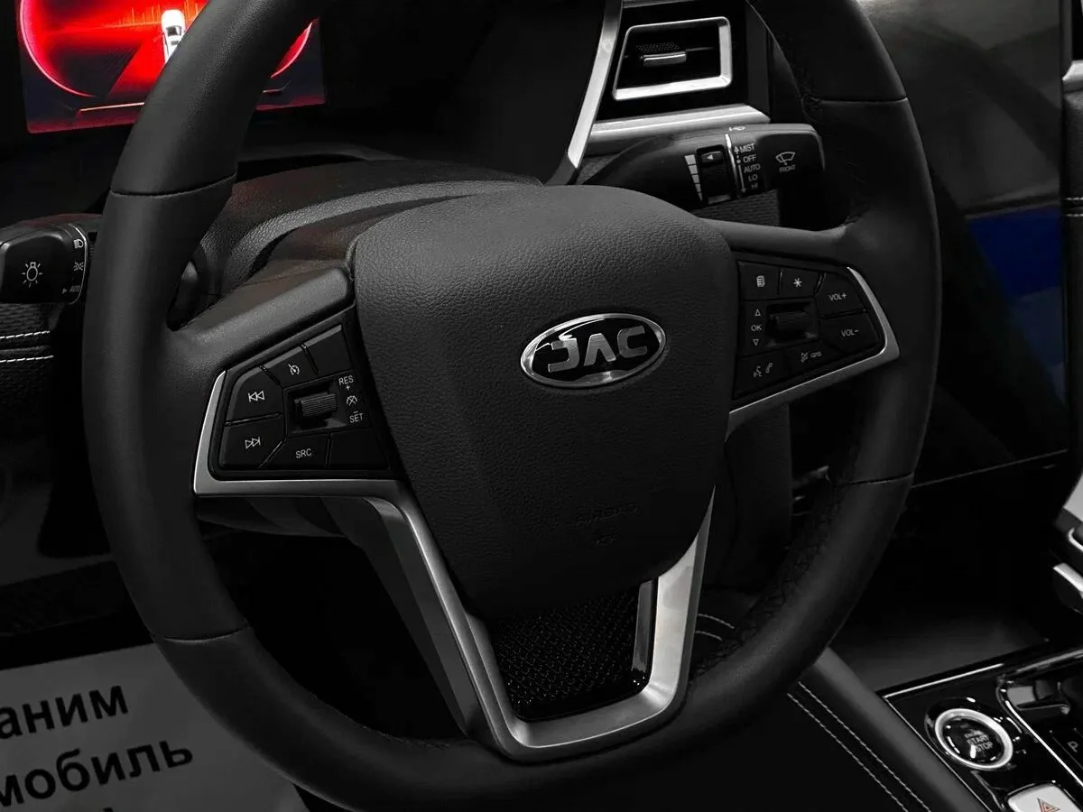 JAC J7