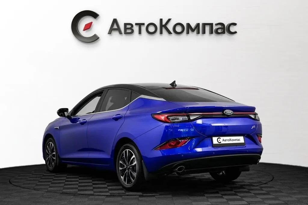 JAC J7