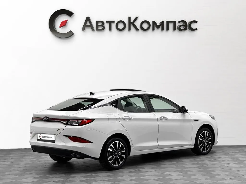 JAC J7