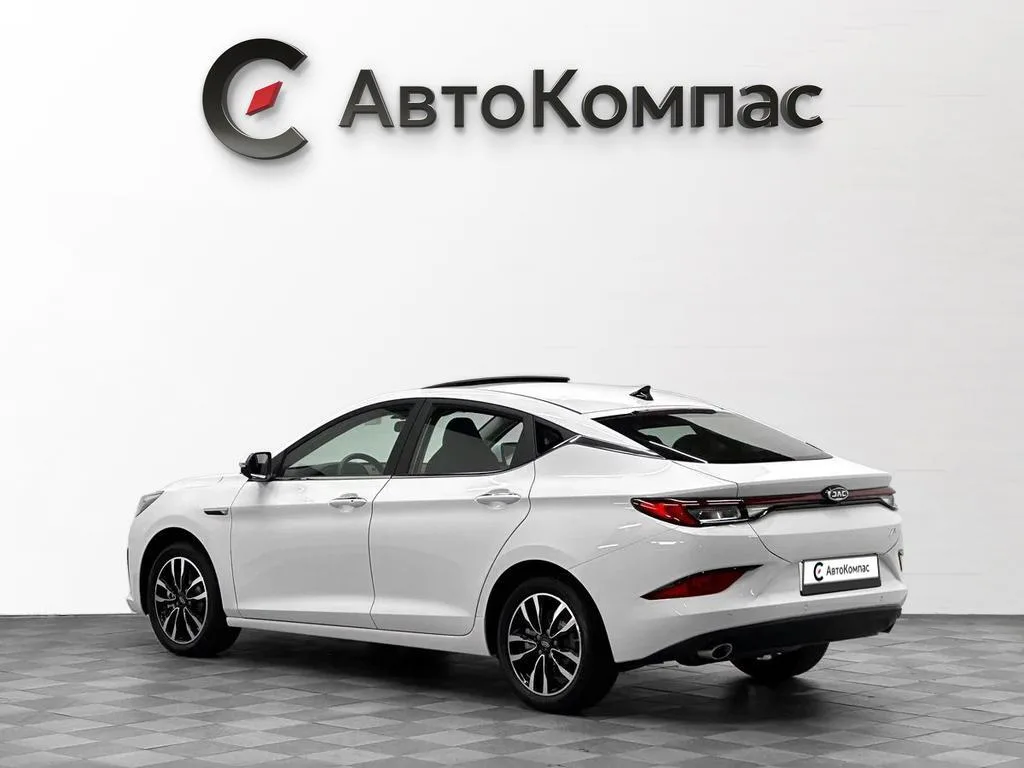 JAC J7