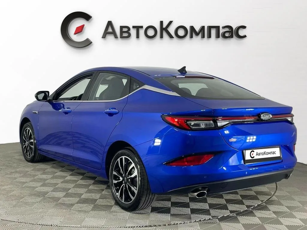 JAC J7