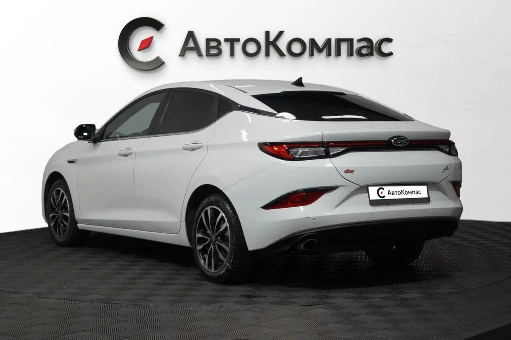 JAC J7
