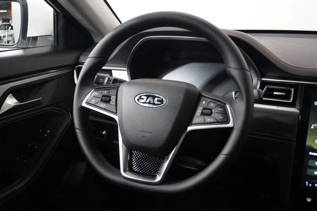 JAC J7
