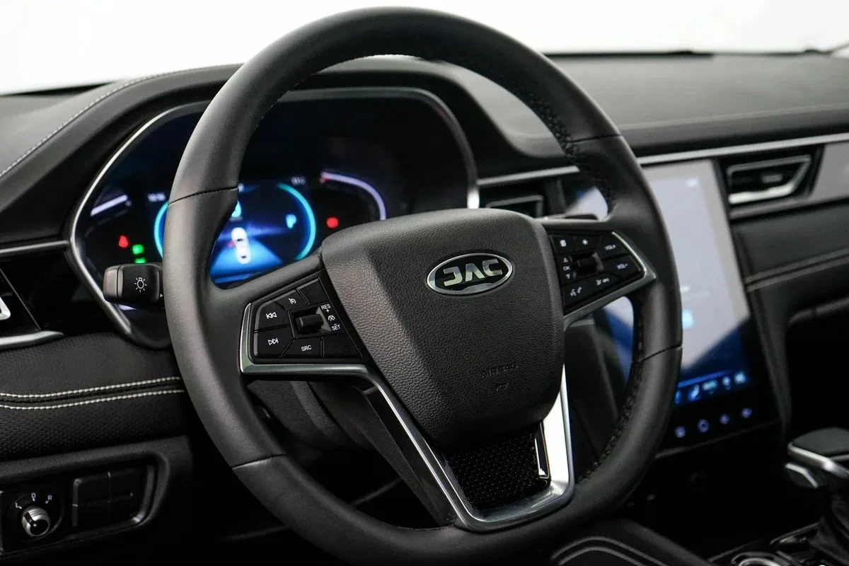 JAC J7