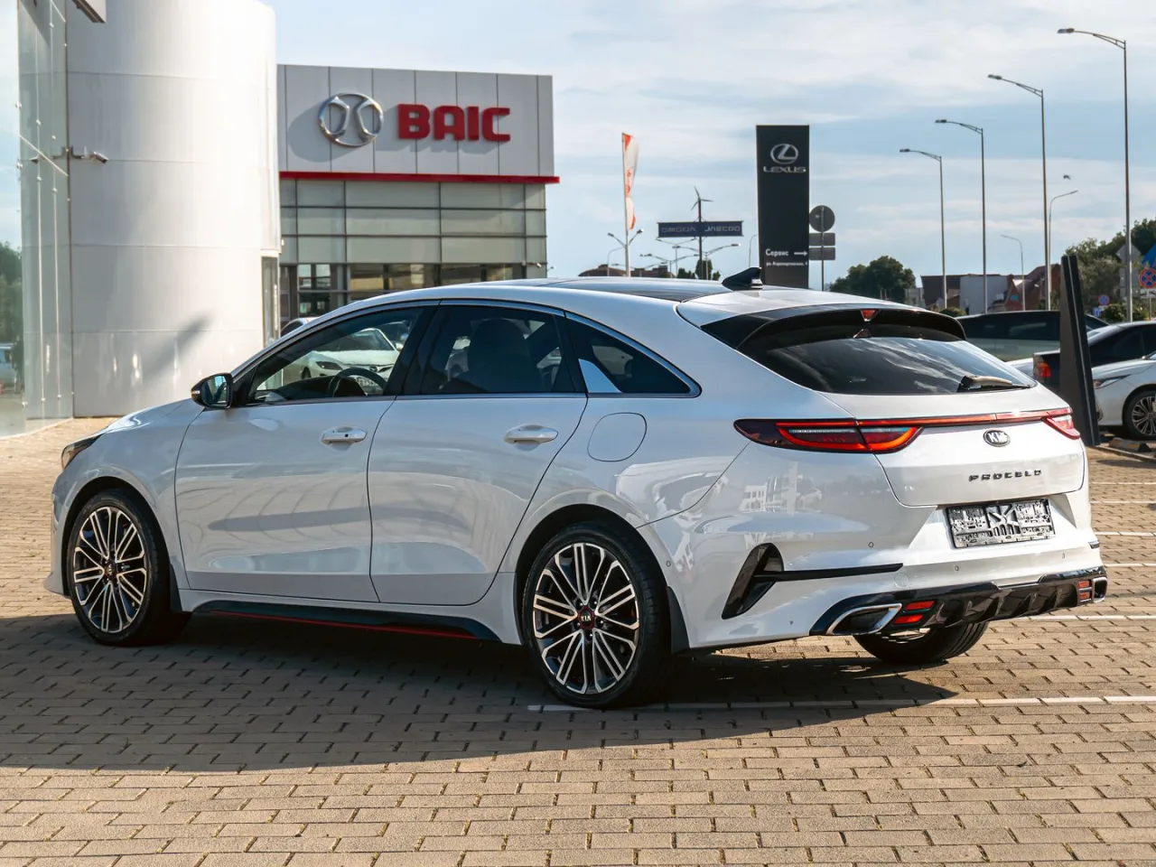Kia Proceed