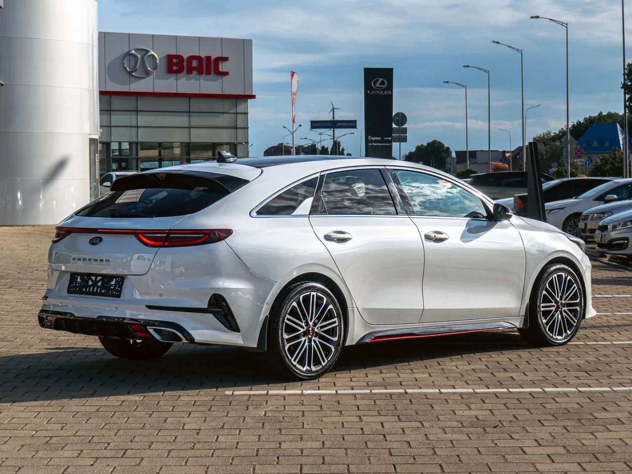 Kia Proceed