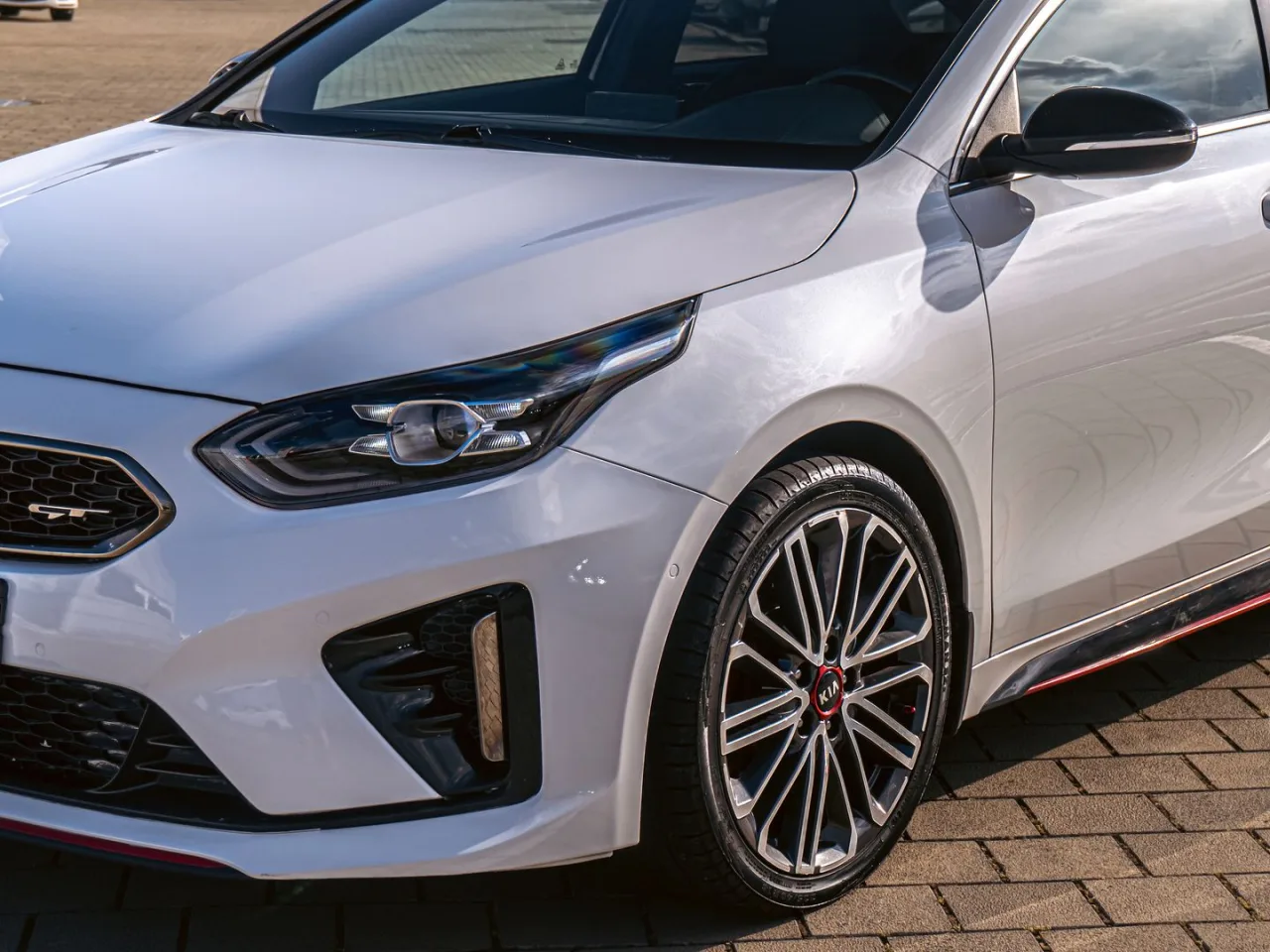 Kia Proceed